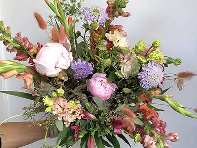 cut bouquet flowers Victoria